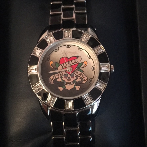 Ed Hardy Love Kills Slowly Women’s Watch - Picture 2 of 3